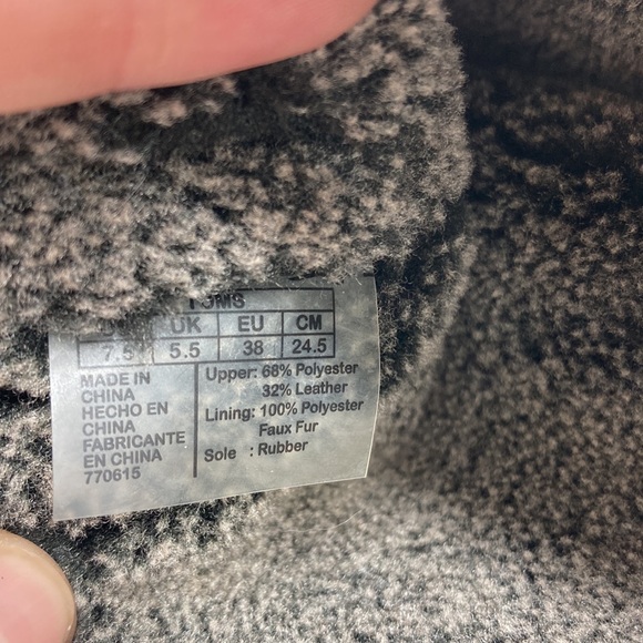 Toms Boots size 7.5 - Picture 8 of 11